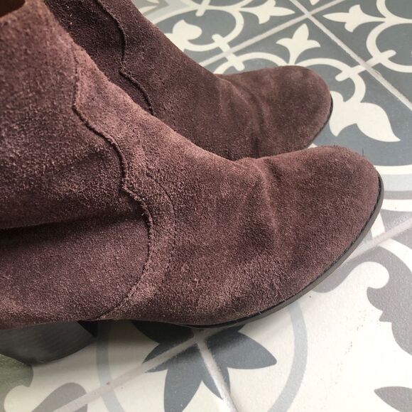 Lucky Brand Ankle Side Zip Suede Booties (7.5/8) - Picture 11 of 12